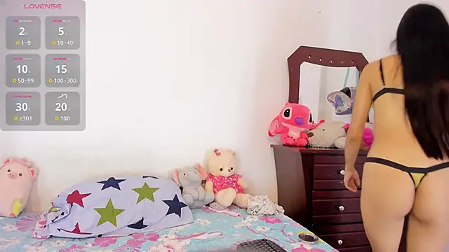 emilyclay 1 online show from September 30, 2025, 1:50 pm