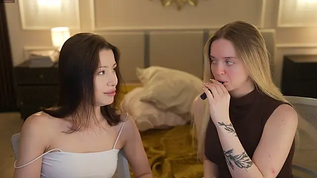 Snapshot of Cassy-Celestial_ chatting on October 1, 2025, 4:28 am Cassy-Celestial online show from October 1, 2025, 4:28 am