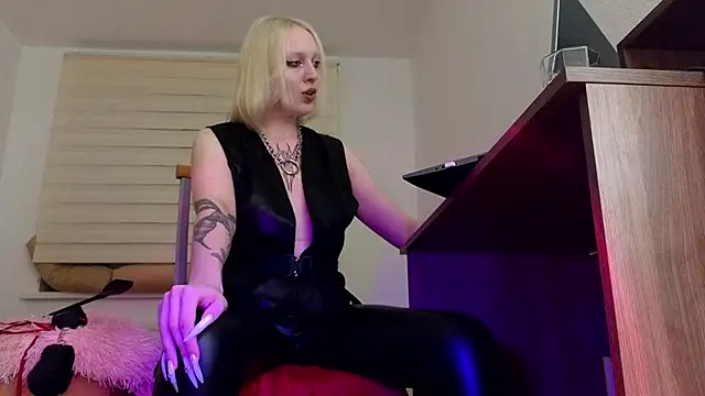 Martha Hoffman online show from December 13, 2024, 8:58 pm