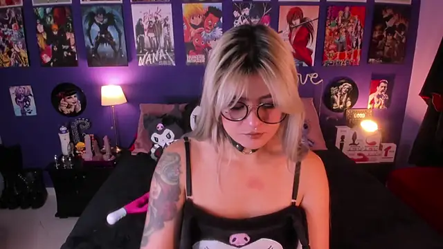 Snapshot of anne_cross chatting on February 24, 2026, 2:56 am anne cross online show from February 24, 2026, 2:56 am