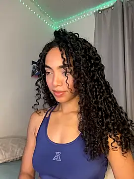 nicoleebony1 online show from September 18, 2025, 10:13 pm