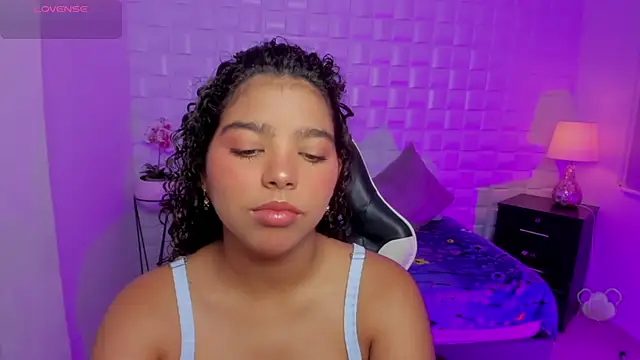 aurora rodriguez online show from October 27, 2025, 12:39 pm