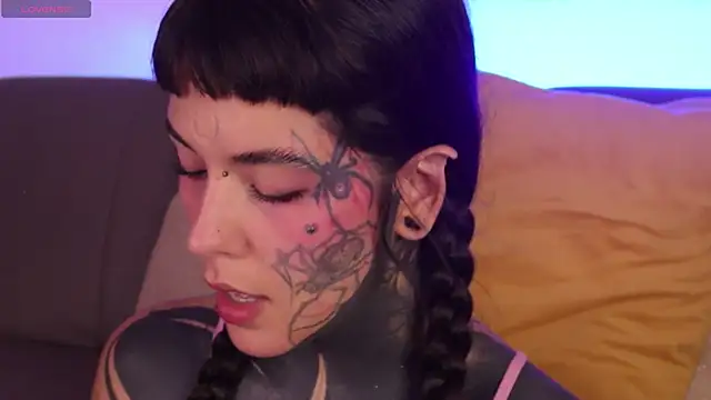 SylveonFox online show from September 29, 2025, 11:21 pm