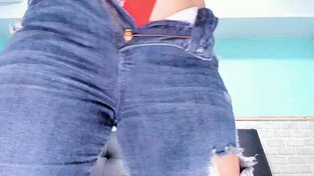 Snapshot of emily_hunter12 chatting on September 29, 2025, 1:39 pm emily hunter12 online show from September 29, 2025, 1:39 pm