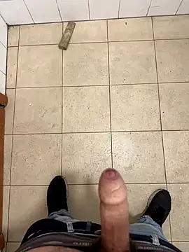 Snapshot of _themask_ chatting on October 23, 2025, 3:21 pm  themask  online show from October 23, 2025, 3:21 pm