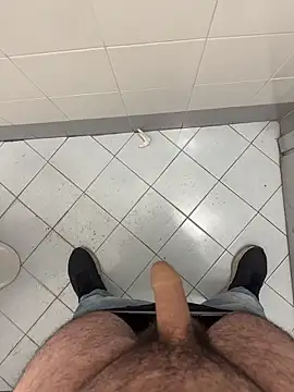 Snapshot of _themask_ chatting on October 21, 2025, 1:43 pm  themask  online show from October 21, 2025, 1:43 pm