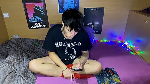 mystrauud online show from October 16, 2025, 5:43 pm