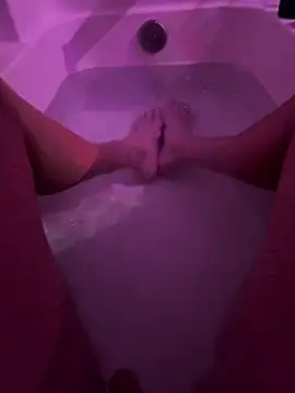 Snapshot of smallbootyflow chatting on October 27, 2025, 5:36 pm smallbootyflow online show from October 27, 2025, 5:36 pm