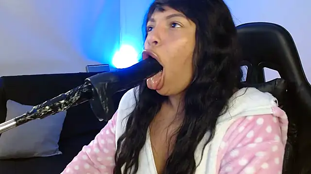 Snapshot of Anabel693 chatting on February 4, 2025, 2:21 pm Anabel693 online show from February 4, 2025, 2:21 pm