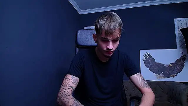 Snapshot of BrandonTate chatting on September 30, 2025, 10:43 am BrandonTate online show from September 30, 2025, 10:43 am