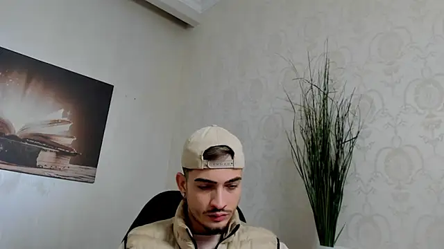 Snapshot of BrandonTate chatting on October 17, 2025, 10:07 am BrandonTate online show from October 17, 2025, 10:07 am