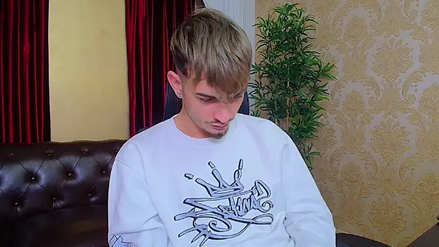 Snapshot of BrandonTate chatting on October 12, 2025, 11:00 am BrandonTate online show from October 12, 2025, 11:00 am