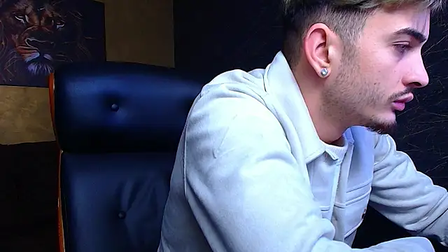 Snapshot of BrandonTate chatting on October 5, 2025, 7:32 am BrandonTate online show from October 5, 2025, 7:32 am