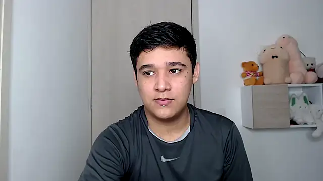 kaiine190 online show from October 16, 2025, 8:28 pm