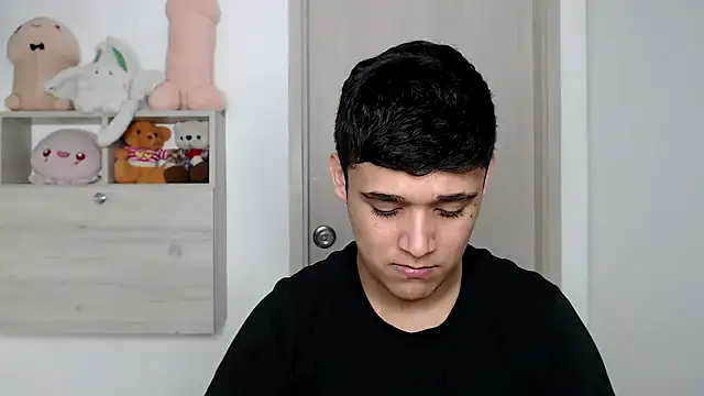 kaiine190 online show from November 26, 2025, 7:14 pm