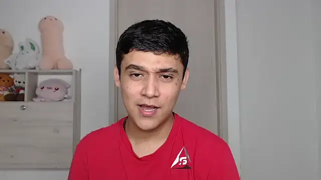 kaiine190 online show from December 18, 2025, 8:19 am