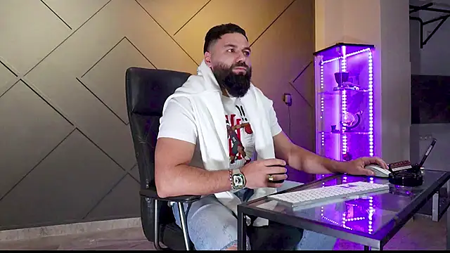 mattmasterss online show from March 1, 2025, 4:58 am