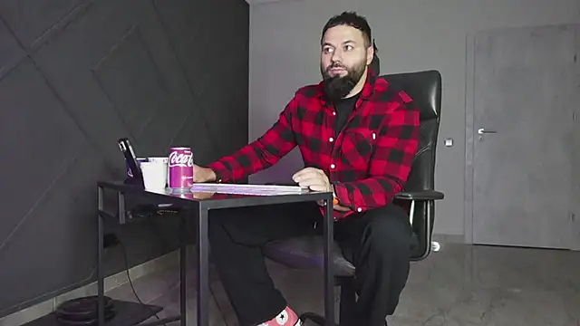 mattmasterss online show from November 4, 2025, 2:04 am