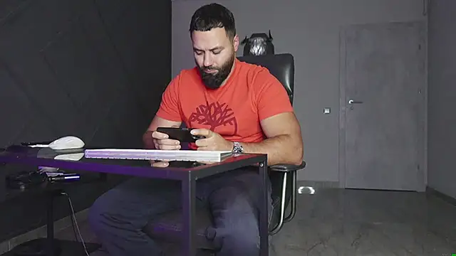 mattmasterss online show from October 6, 2025, 9:15 pm