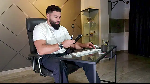 mattmasterss online show from February 18, 2025, 10:03 pm
