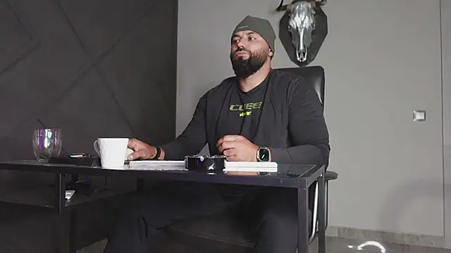 mattmasterss online show from September 27, 2025, 10:05 pm