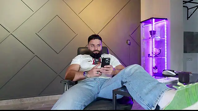 mattmasterss online show from March 1, 2025, 8:02 am