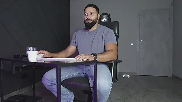 mattmasterss online show from October 22, 2025, 6:51 pm