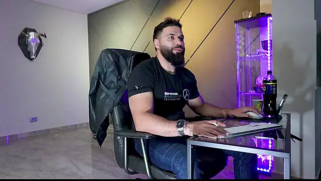 mattmasterss online show from March 9, 2025, 5:49 pm