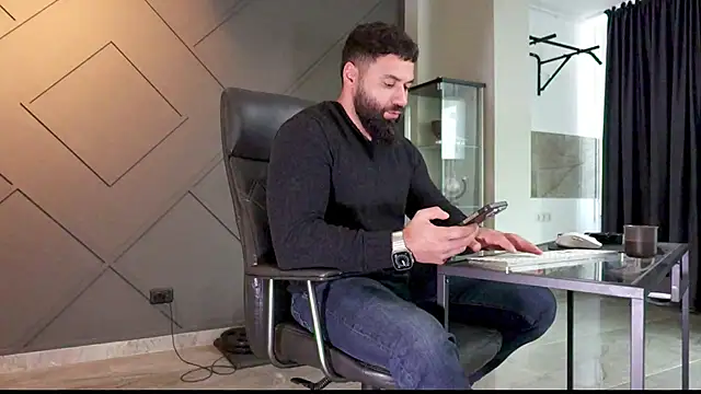 mattmasterss online show from February 10, 2025, 11:04 am