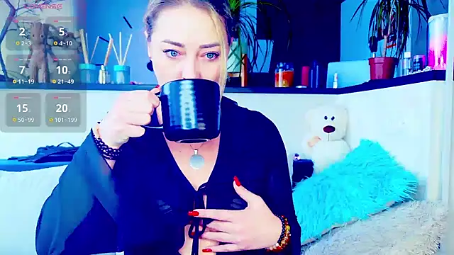  JuliaSpace  online show from February 7, 2026, 8:00 am