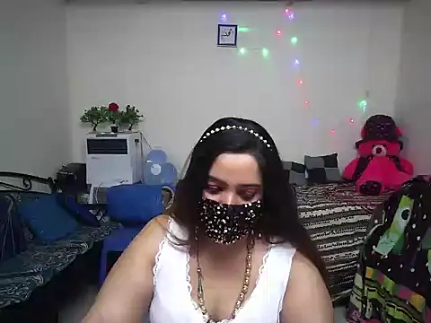 Arushisingh8888 online show from February 27, 2025, 12:56 pm