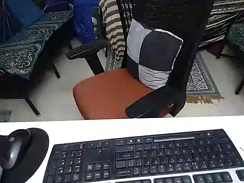 Arushisingh8888 online show from February 15, 2025, 11:50 am