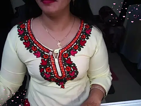 Arushisingh8888 online show from January 19, 2026, 11:25 am