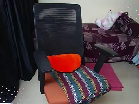 Arushisingh8888 online show from February 7, 2026, 1:41 pm