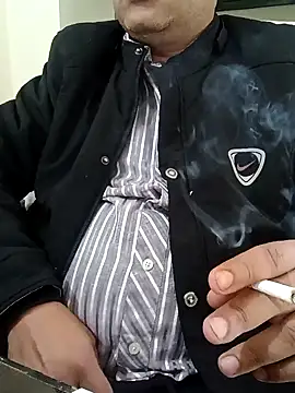 Snapshot of Hot-man39 chatting on December 28, 2024, 6:17 am Hot-man39 online show from December 28, 2024, 6:17 am