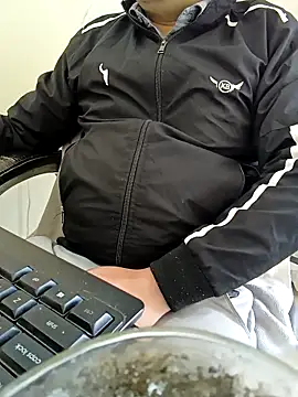 Snapshot of Hot-man39 chatting on February 22, 2025, 6:28 am Hot-man39 online show from February 22, 2025, 6:28 am