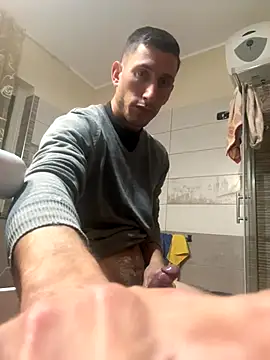 Gionnytav online show from November 6, 2025, 4:44 pm