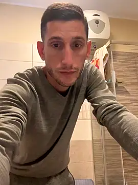 Gionnytav online show from October 8, 2025, 1:23 pm