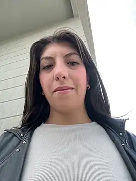 Snapshot of Megannklein chatting on October 20, 2025, 3:12 pm Megannklein online show from October 20, 2025, 3:12 pm