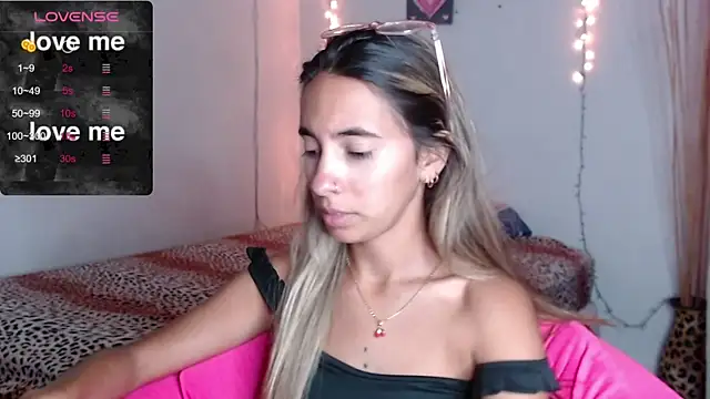 Snapshot of MitchWilson1 chatting on September 30, 2025, 9:54 pm MitchWilson1 online show from September 30, 2025, 9:54 pm