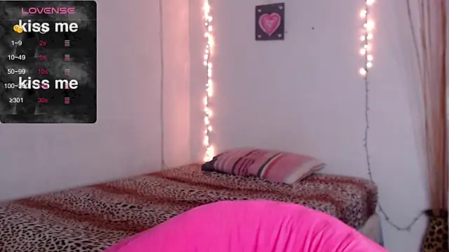 Snapshot of MitchWilson1 chatting on October 2, 2025, 10:02 pm MitchWilson1 online show from October 2, 2025, 10:02 pm