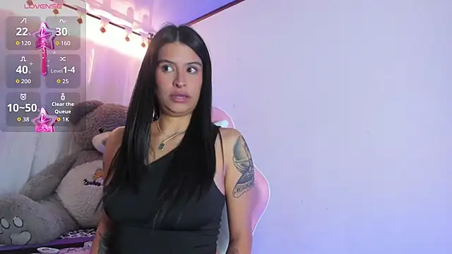 Snapshot of _elektrah chatting on November 5, 2025, 9:18 pm elektrah online show from November 5, 2025, 9:18 pm