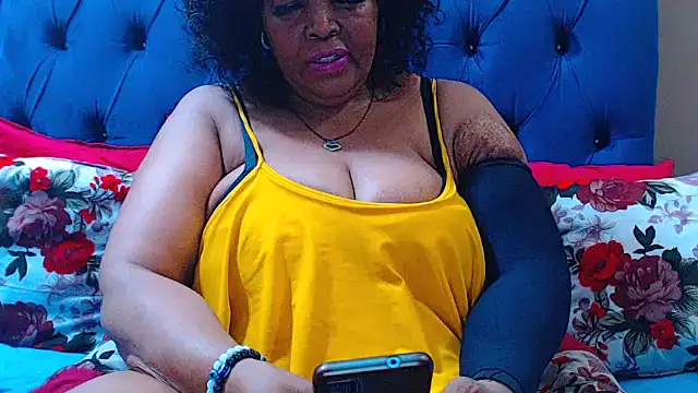 Snapshot of ebonycandy10 chatting on October 16, 2025, 6:38 pm ebonycandy10 online show from October 16, 2025, 6:38 pm