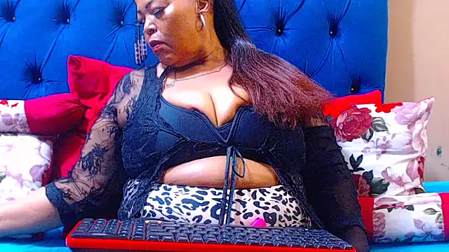 Snapshot of ebonycandy10 chatting on October 1, 2025, 6:18 am ebonycandy10 online show from October 1, 2025, 6:18 am