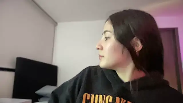 Snapshot of Princ3ssgabi chatting on October 4, 2025, 12:56 am Princ3ssgabi online show from October 4, 2025, 12:56 am