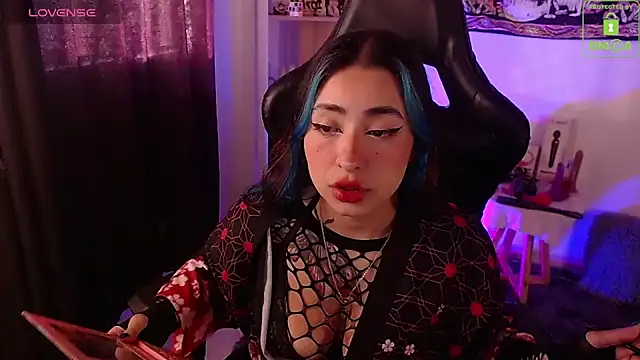 Snapshot of sweetcoralinee chatting on October 1, 2025, 10:13 pm sweetcoralinee online show from October 1, 2025, 10:13 pm