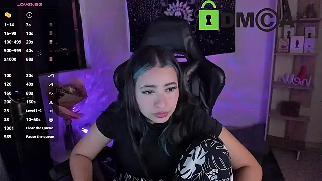 sweetcoralinee online show from February 9, 2025, 11:36 pm