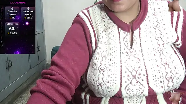 Snapshot of Sexy_komolika chatting on February 16, 2026, 5:11 pm Sexy komolika online show from February 16, 2026, 5:11 pm