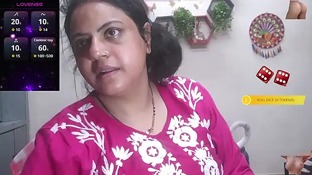 Snapshot of Sexy_komolika chatting on October 29, 2025, 10:52 pm Sexy komolika online show from October 29, 2025, 10:52 pm