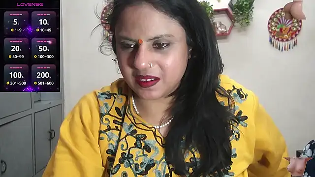 Sexy komolika online show from January 15, 2026, 12:41 pm